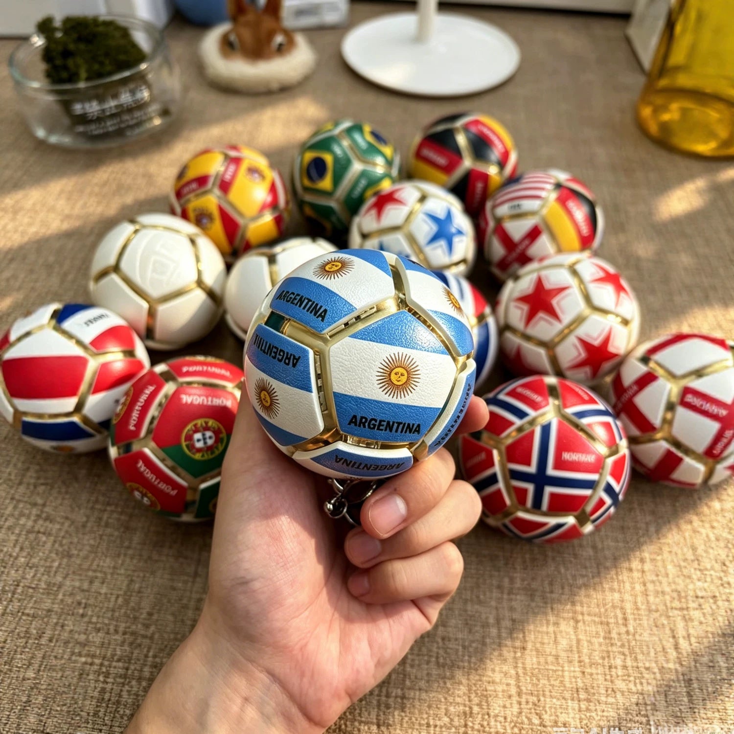 ⚽ Breloczek w kształcie piłki nożnej na rozładowanie stresu dla kibiców Mistrzostw Świata 2026